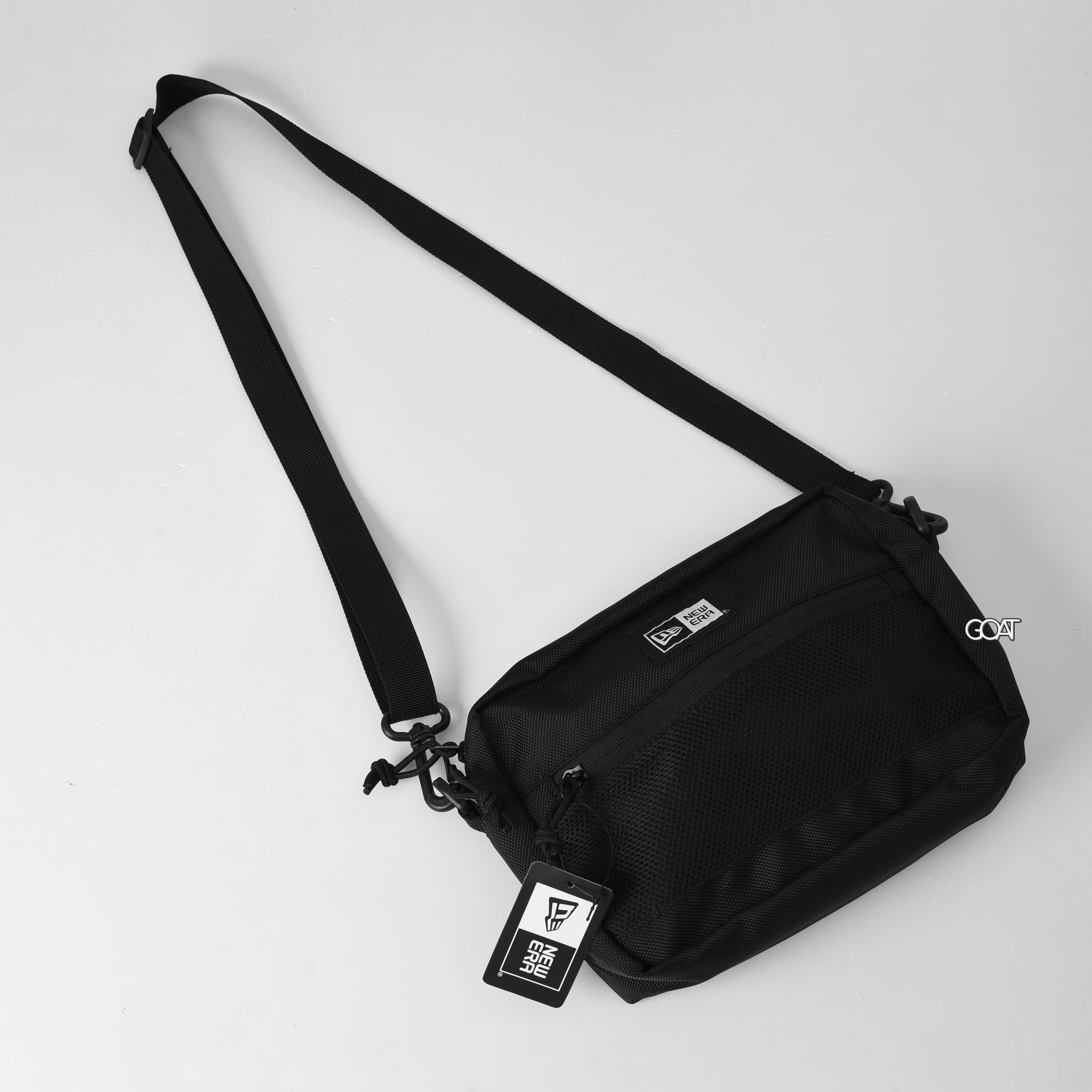 NEW ERA MINI LOGO SHOULDER BAG - BLACK