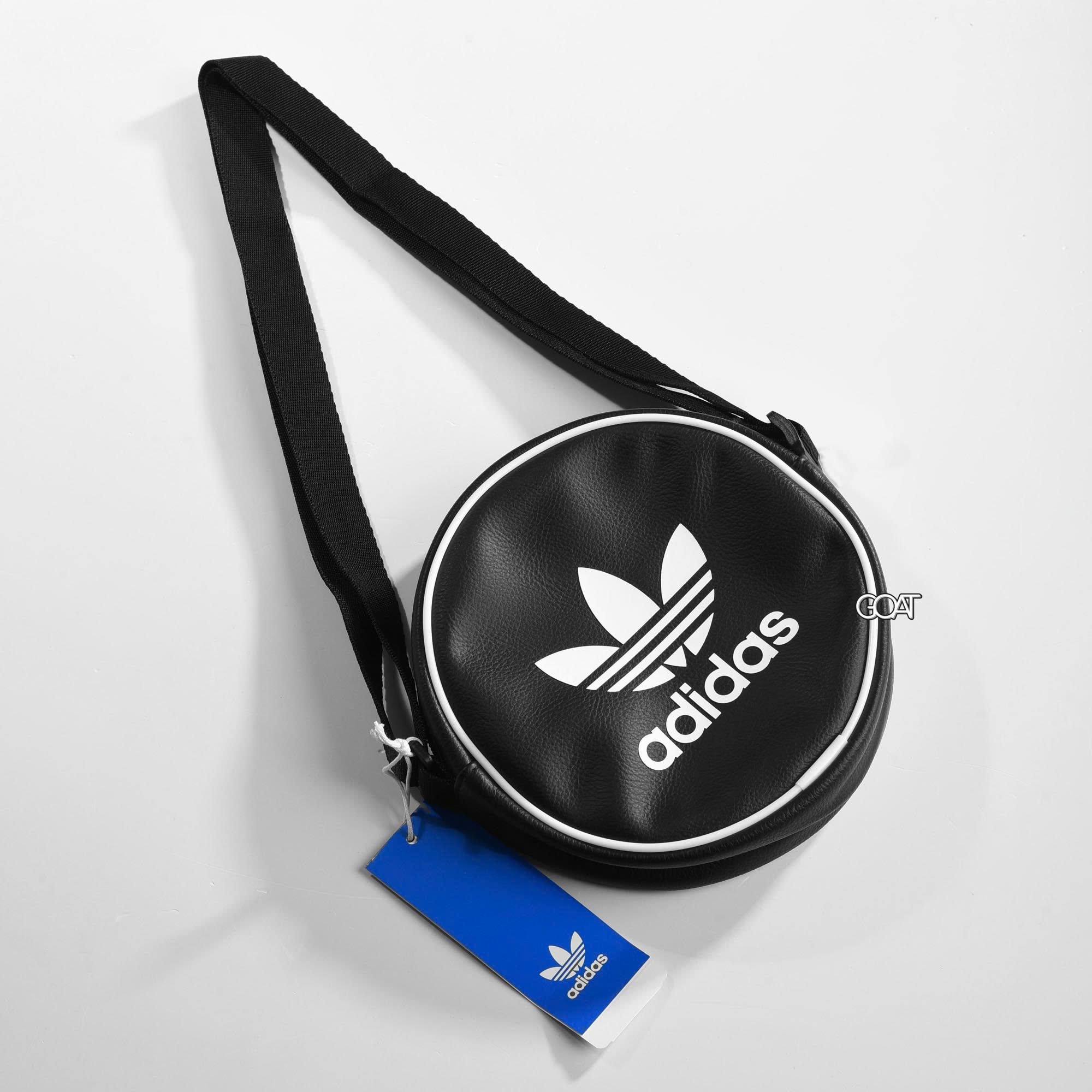 ADIDAS ORIGINAL ADICOLOR CLASSIC ROUND BAG - BLACK