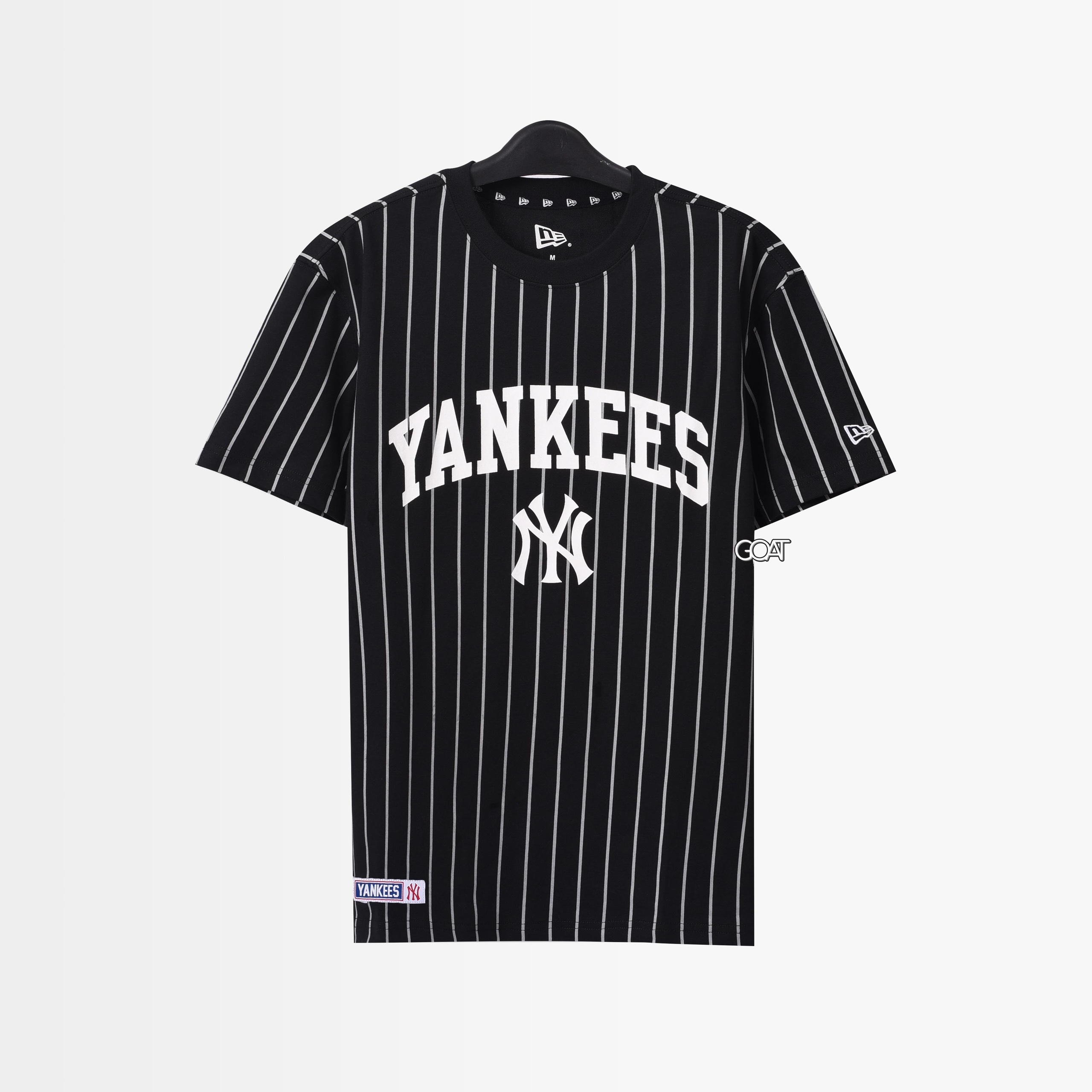 NEW ERA PINSTRIPE T-SHIRT - BLACK