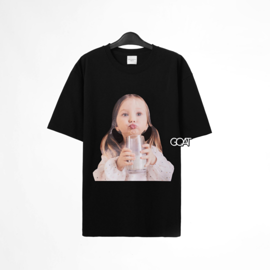 ADLV BABY FACE SHORT SLEEVE MILK GIRL TSHIRT - BLACK